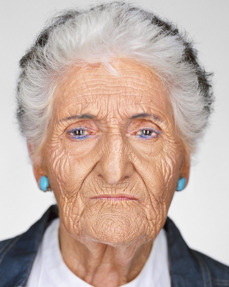 Portraitaufnahme von Berthe Badehi